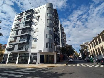 VENTA DEPTO 2 AMB VILLA GRAL MITRE FRENTE BALCÓN