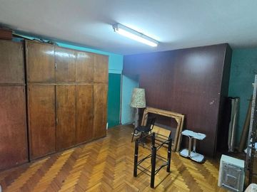 VENTA CASA 5 AMBIENTES PATIO TERRAZA LINIERS
