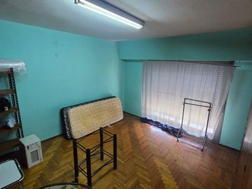 VENTA CASA 5 AMBIENTES PATIO TERRAZA LINIERS