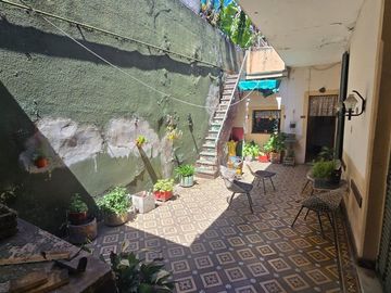VENTA CASA 5 AMBIENTES PATIO TERRAZA LINIERS