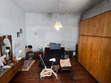 VENTA CASA 5 AMBIENTES PATIO TERRAZA LINIERS