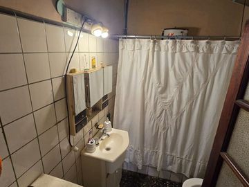 VENTA CASA 5 AMBIENTES PATIO TERRAZA LINIERS