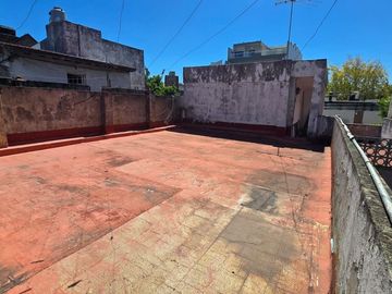 VENTA CASA 5 AMBIENTES PATIO TERRAZA LINIERS