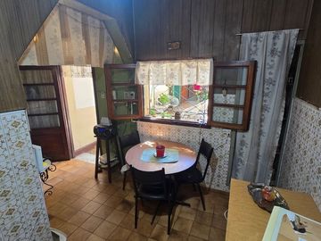 VENTA CASA 5 AMBIENTES PATIO TERRAZA LINIERS