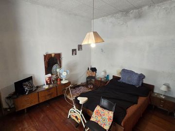 VENTA CASA 5 AMBIENTES PATIO TERRAZA LINIERS