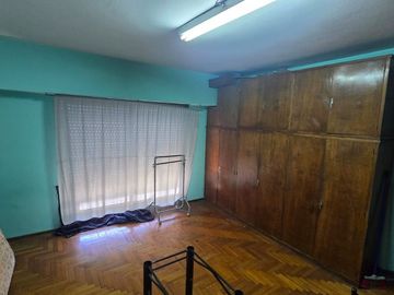 VENTA CASA 5 AMBIENTES PATIO TERRAZA LINIERS