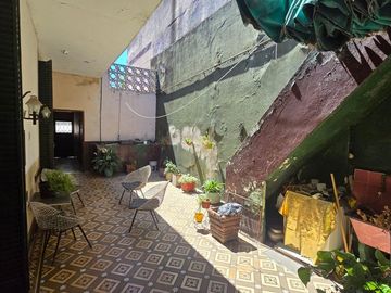 VENTA CASA 5 AMBIENTES PATIO TERRAZA LINIERS
