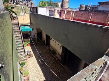 VENTA CASA 5 AMBIENTES PATIO TERRAZA LINIERS