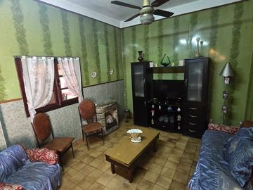VENTA CASA 5 AMBIENTES PATIO TERRAZA LINIERS