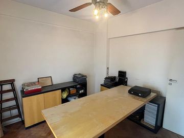 VENTA DE DEPTO 2 AMB C/PATIO ALMAGRO APTO CREDITO