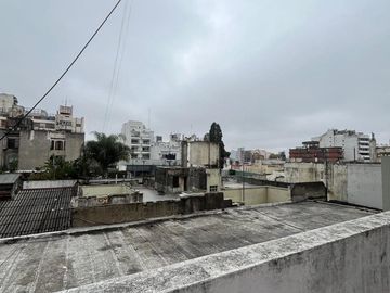 VENTA DE DEPTO 2 AMB C/PATIO ALMAGRO APTO CREDITO