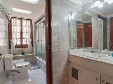 VENTA CASA 5 AMB VELEZ SARFIELD PILETA QUINCHO
