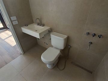 VENTA DÚPLEX 3 AMB. CHACARITA BALCÓN TERRAZA FTE.