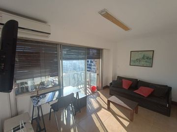 VENTA DEPTO 2 AMB CON BALCON RETIRO