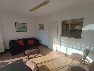 VENTA DEPTO 2 AMB CON BALCON RETIRO