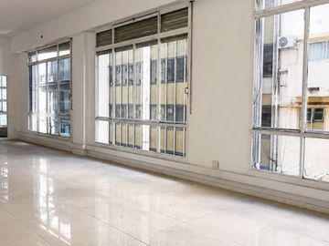 VENTA IMPONENTE PLANTA OFICINA SAN NICOLAS