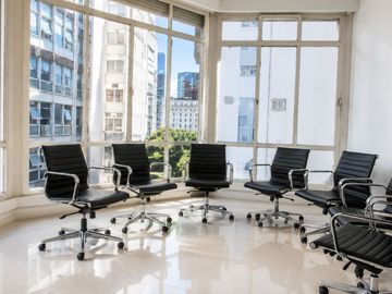 VENTA IMPONENTE PLANTA OFICINA SAN NICOLAS