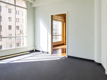 VENTA IMPONENTE PLANTA OFICINA SAN NICOLAS