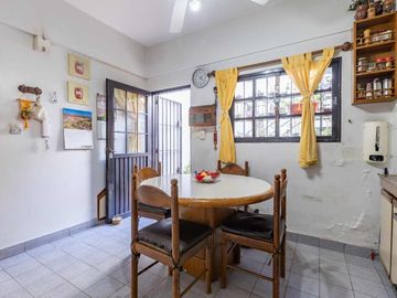 VENTA PH TIPO CASA 5 AMB. COCHERA.PARQUE SAAVEDRA