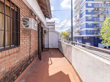 VENTA PH TIPO CASA 5 AMB. COCHERA.PARQUE SAAVEDRA