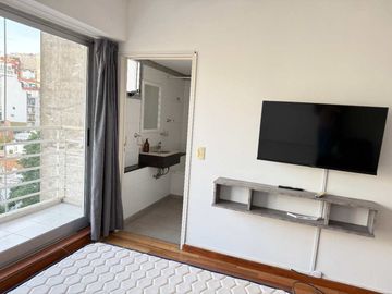 Venta 1 Ambiente, en Av Luis Maria Campos, Pileta,