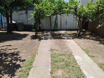 VENTA LOTE CON TALLER y ENERGIA TRIFASICA MERLO