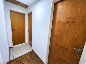 VENTA  CASA TIPO DUPLEX 4 AMB MORENO CENTRO.