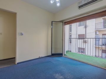 VENTA 4 AMBIENTES + 2 BAÑOS + 2 BALCONES - ALMAGRO