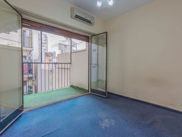 VENTA 4 AMBIENTES + 2 BAÑOS + 2 BALCONES - ALMAGRO