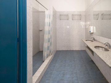 Edificio ex Hotel Històrico PB y 3 Pisos c/Tza