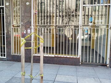 LOCAL a la Calle y Sótano sobre Av. Independencia
