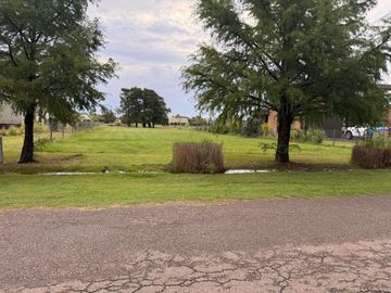 LOTE EN VENTA CON VISTA AL LAGO 1503 M2
