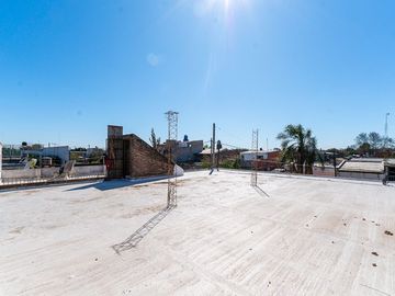 Galpón en venta zona Sur a una cuadra de Uriburu