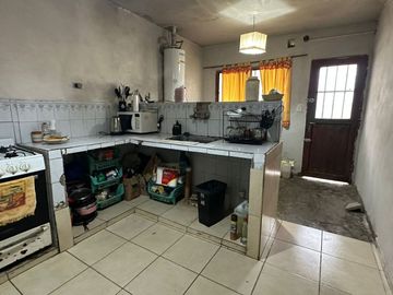 VENTA CASA PILAR 2 DORMITORIOS MTS YPF