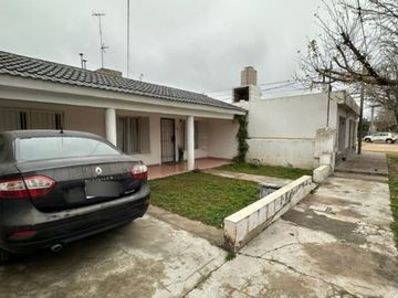 VENTA CASA PILAR 2 DORMITORIOS MTS YPF