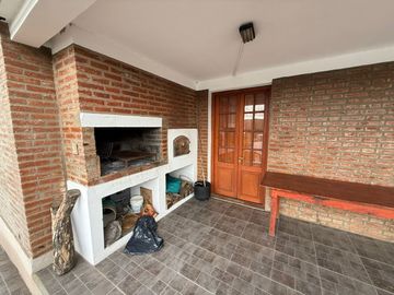 VENTA CASA 3 DORMITORIOS.EL MANZANO, APTO CREDITO.