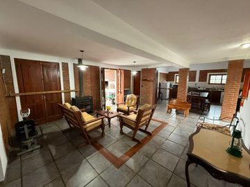 VENTA CASA 3 DORMITORIOS.EL MANZANO, APTO CREDITO.