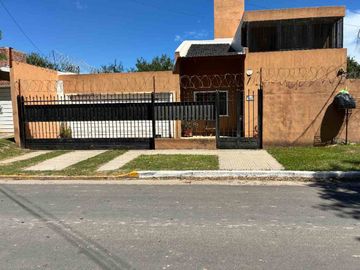 VENTA CASA 3 DORMITORIOS LOTE VILLA RIVERA INDARTE