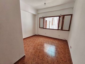 VENTA CASA VILLA CABRERA DOS DORMITORIOS ESCRITURA