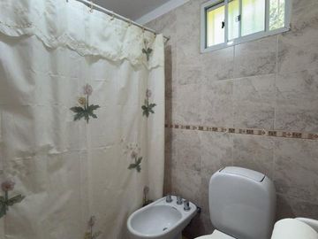 VENTA CASA 2 DORMITORIOS PILETA POTRERO DE GARAY