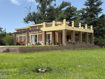 VENTA CASA 2 DORMITORIOS PILETA POTRERO DE GARAY