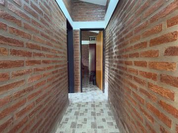VENTA CASA 2 DORMITORIOS PILETA POTRERO DE GARAY