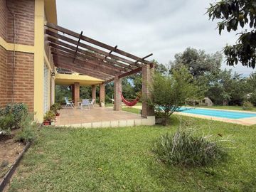VENTA CASA 2 DORMITORIOS PILETA POTRERO DE GARAY