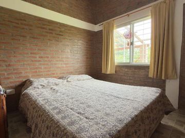 VENTA CASA 2 DORMITORIOS PILETA POTRERO DE GARAY