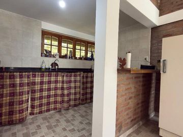 VENTA CASA 2 DORMITORIOS PILETA POTRERO DE GARAY