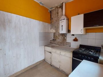 VENTA PH 3 AMB PATIO Y TERRAZA A RECICLAR LINIERS
