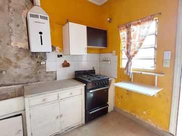 VENTA PH 3 AMB PATIO Y TERRAZA A RECICLAR LINIERS