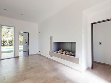 VENTA CASA CON PILETA A ESTRENAR - LA CANDIDA
