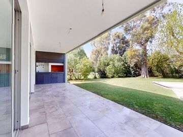 VENTA CASA CON PILETA A ESTRENAR - LA CANDIDA