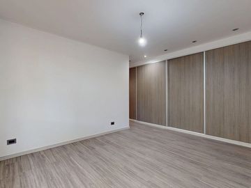 VENTA CASA CON PILETA A ESTRENAR - LA CANDIDA